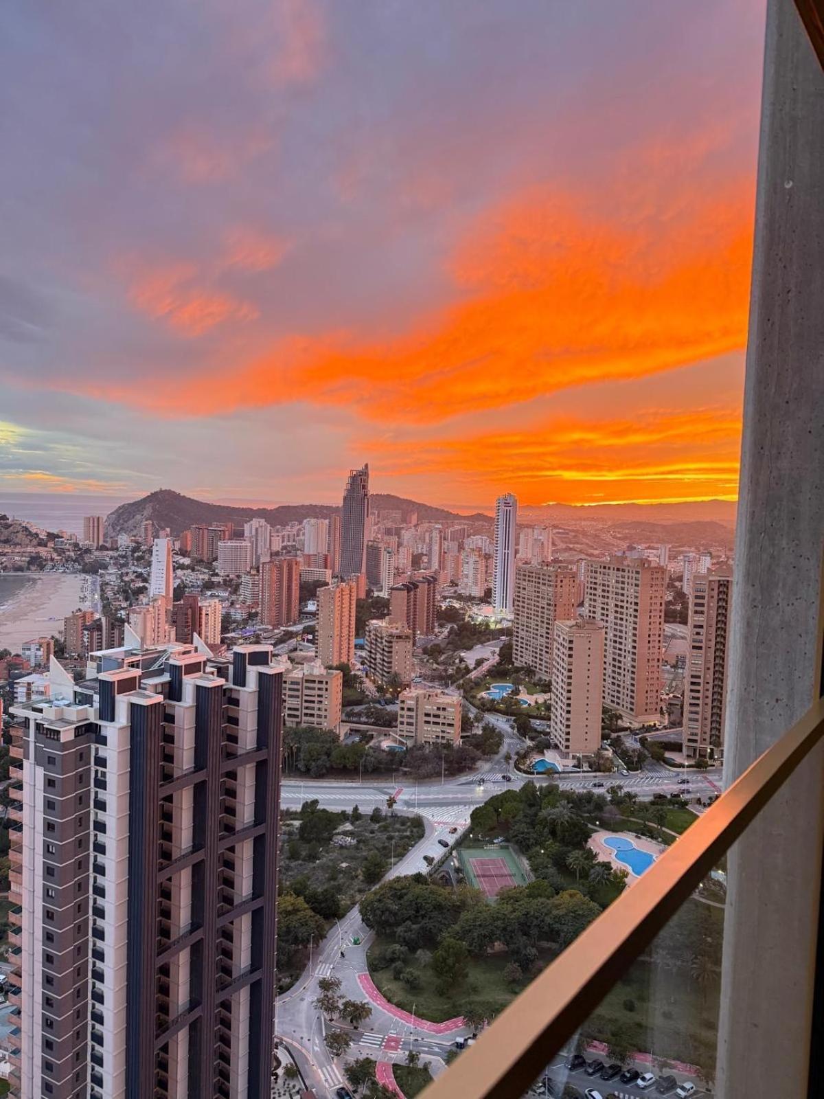 Intempo Sky Apartment 26 Floor Seaview 貝尼多姆 外观 照片